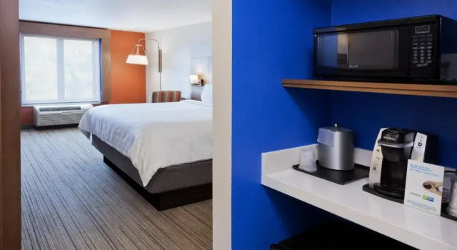 Run of House Holiday Inn Express Rome-East by IHG
