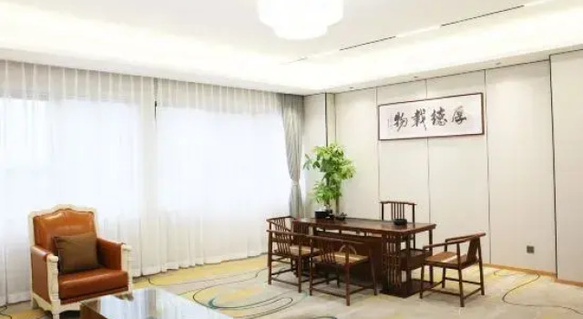 Люкс Executive Hui Yue Hotel (Hui Rong Plaza, Chengdu Phoenix Mountain Sports Park)
