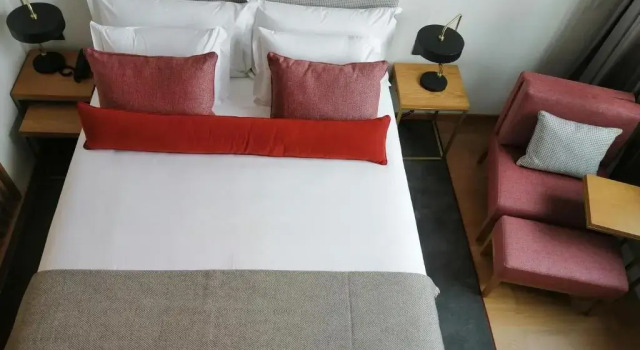 Люкс Superior Дуплекс NEYA Porto Hotel