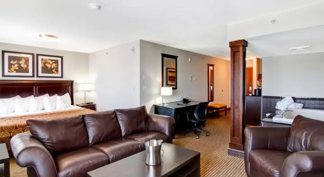 Люкс Canalta Hotel Moosomin