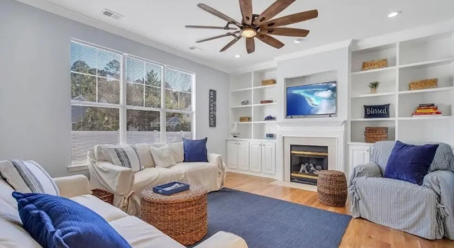 Коттедж Coastal Quarters in Bluffton - Dog Friendly! Bluffton Park Lowcountry Charmer