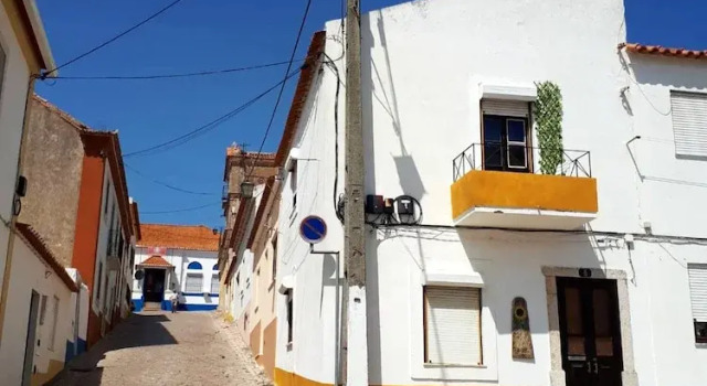 House With 2 Bedrooms in Santiago do Cacém, With Wonderful City View a