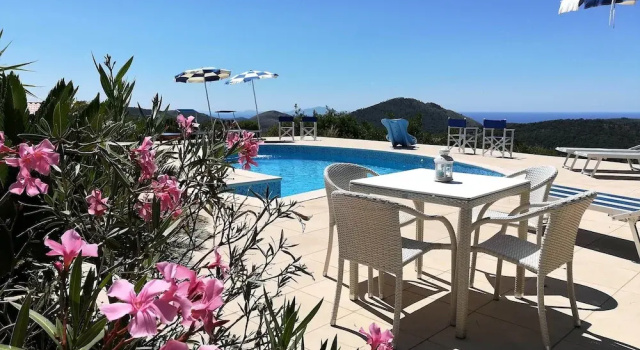 Вилла с 2 комнатами Holiday Resorts for 10 Persons, With Swimming Pool, Wifi and air Conditioner