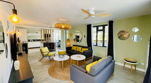 LUXURY MODERN apartment - Excellent location 50m from the beach, restaurants, bars, shops, Prenota Appartamento Flic-en-Flac Mauritius Costa Ovest