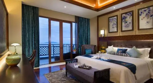 Люкс с видом на сад Narada Sanya Bay Resort