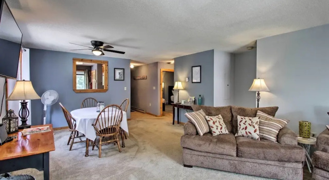 Lincoln Condo w/ Balcony - 6 Mi to Loon Mtn!, 预订 酒店 林肯 Waterville Valley Resort