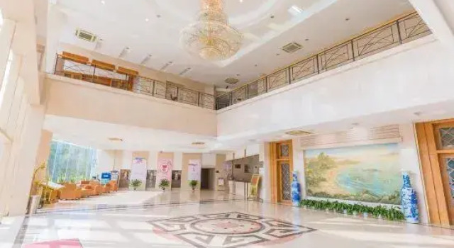 Danfenglin Tourist Hotel, Rezerwuj Hotel Putuo District Zhoushan