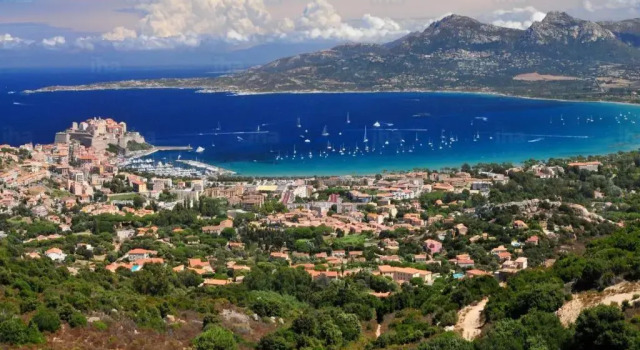 Апартаменты Appartement L'Ile-Rousse