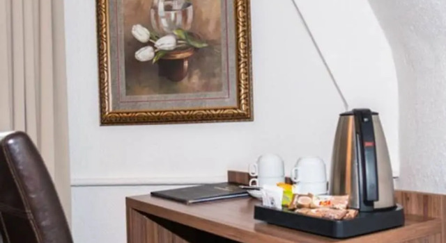 Семейный номер Standard с 2 комнатами с видом на реку Hotel und Restaurant Löwenbräu Köln