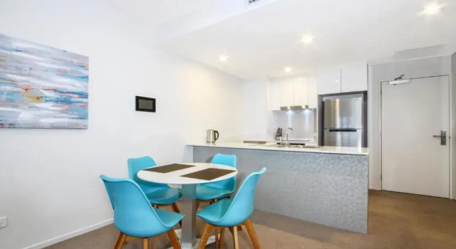 Апартаменты IQ Smart Apartments 704 Braddon ACT