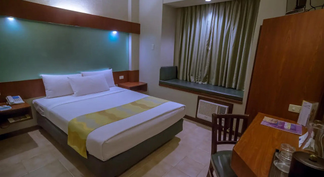 Двухместный номер Standard Microtel by Wyndham Tarlac