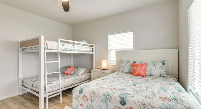 2 Decks, Patio & Views: Beachfront Texas Retreat, Book Feriehus Surfside Beach Houston