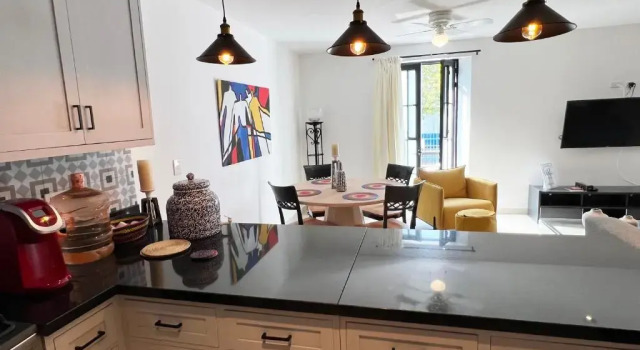 El Ponto- Luxury Apartment Hosted By Affordable bnb-Pay Less Do More