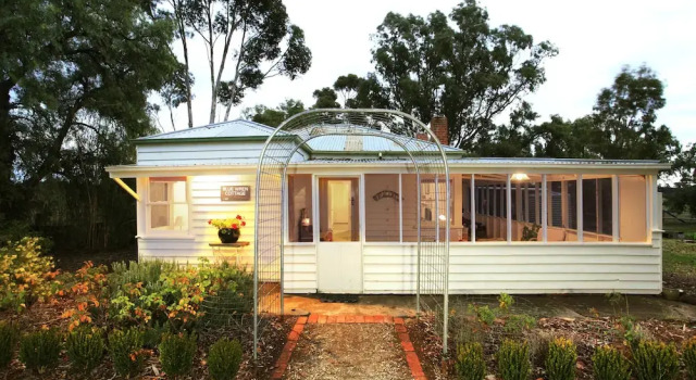 Lochinver Farm Homestead & Cottages, Book Landbrugsophold Hoteller i Maryborough med parkering, Parkering