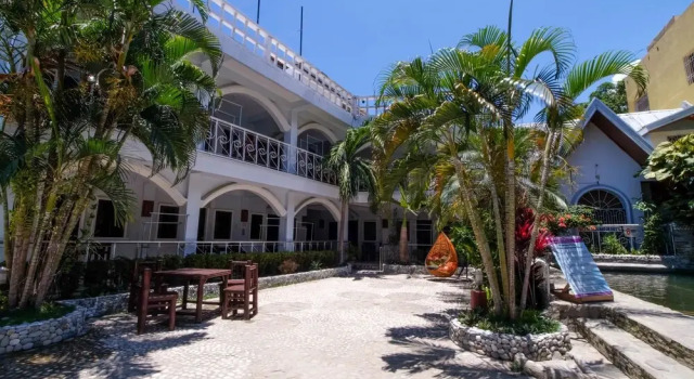 ZEN Rooms White Beach, Book Hotel SPA Hotels in Mindoro, SPA