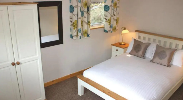 Ivyleaf Combe Lodges