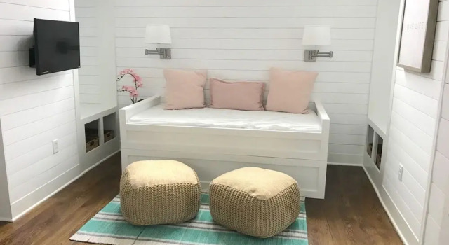 Carefree Cottage - 46 E Seacrest Blvd by Dune Vacation Rentals, Book Feriehus Villaer i Seacrest, Villa