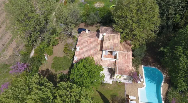 Коттедж Beautiful House With Large Garden