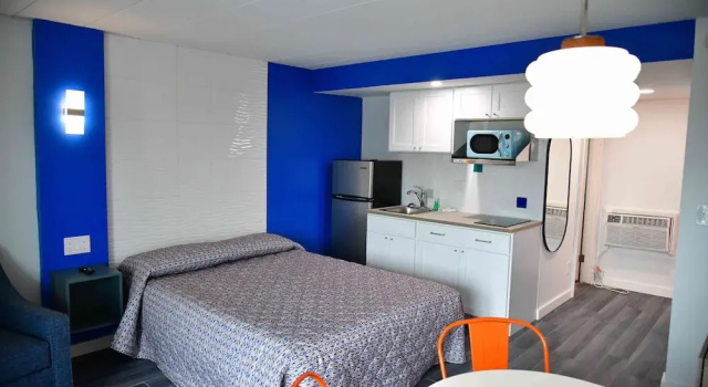 Люкс Standard с балконом и с видом на окрестности The Jolly Roger Motel