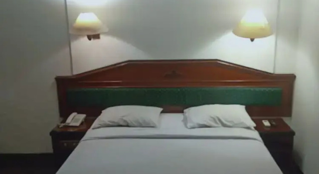 Standard Doppel Zimmer Puri Mega Hotel