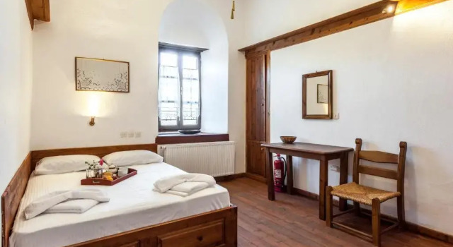 Archontiko Filippidi, Book Hotel Miléai 