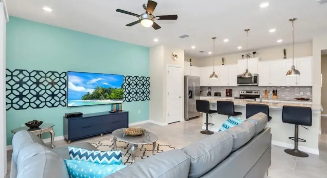 5 Bed Townhome! 5 Bedroom Townhouse by Redawning