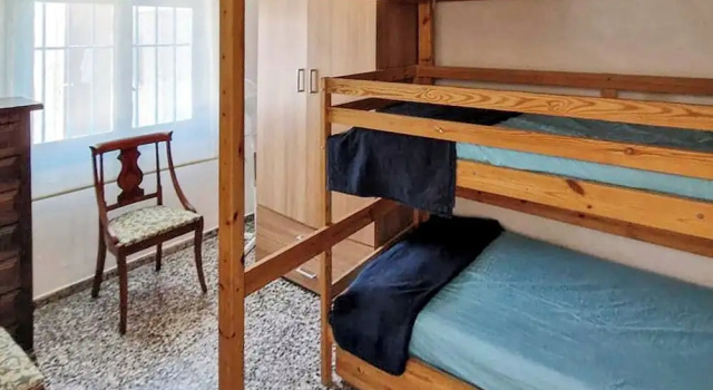 Коттедж с 3 комнатами House with exclusive pool and garden 7 min walk from the beach and the center