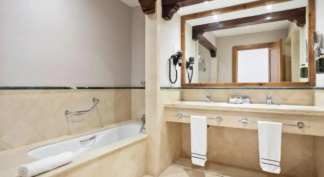 Двухместный номер the Level Premium Meliá Villaitana