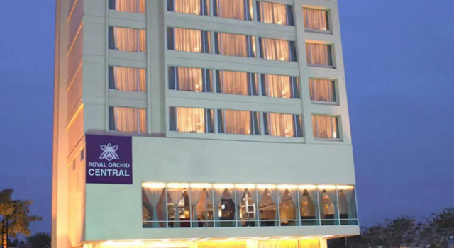 Royal Orchid Central Jaipur, Bani Park, Забронировать Отель Отели штата Раджастхана 4 звезды, 4*