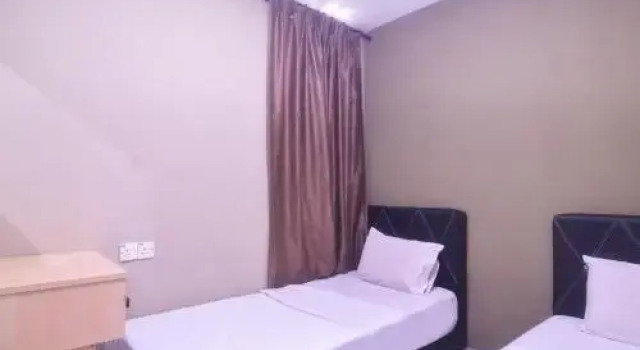 OYO 89630 Hilltop Room, Rezerwuj Hotel Hotele w Sarawak z parkingiem, Parking