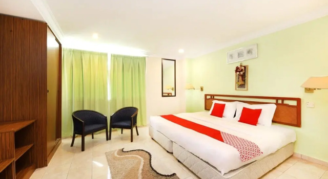 OYO 775 Hotel Sahara Inn