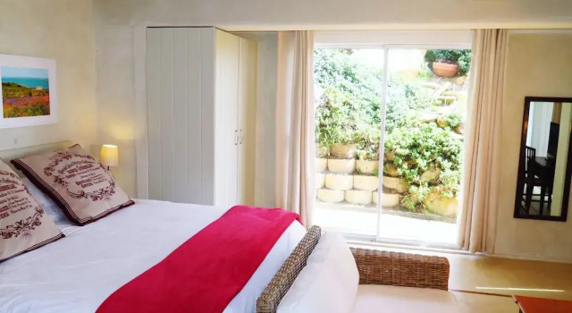 The Flying Penguin, Reserva ahora Hotel Simonʼs Town False Bay