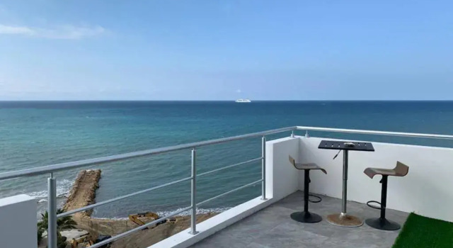 Апартаменты Exclusivo Penthouse frente al mar con acceso a la playa - Club Privado en Manta