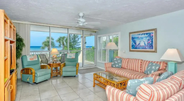 Апартаменты LaPlaya 201C Breathtaking Gulf panorama from this corner end unit with a private stairway to the beach