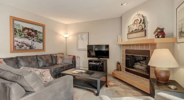 C213 Cinnamon Ridge 2 Bedroom Condo by RedAwning