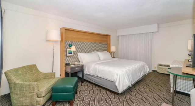 Run of House Holiday Inn Resort Oceanfront at Surfside Beach by IHG