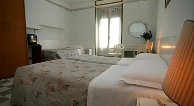 Трёхместный номер Standard Hotel Eva