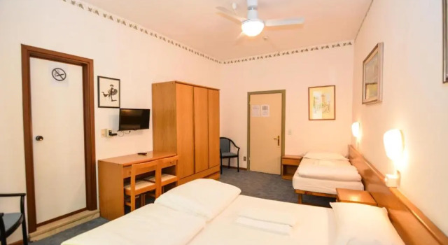 Трёхместный номер Standard Hotel Modena old town
