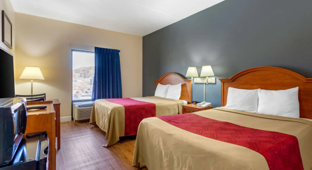 Четырёхместный номер Standard Econo Lodge Lookout Mountain