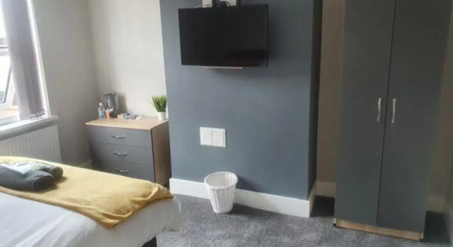 Townhouse @ 11 Nicholls Street Stoke, Rezervasyon Misafirhane Merseyside ucuz oteller