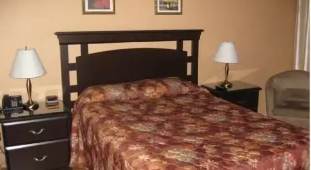 Hotel Le Baron, Book Hotel 3-stjernede hoteller i Eastern Townships, 3*