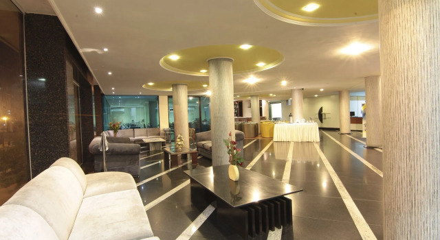 Hotel Serrano