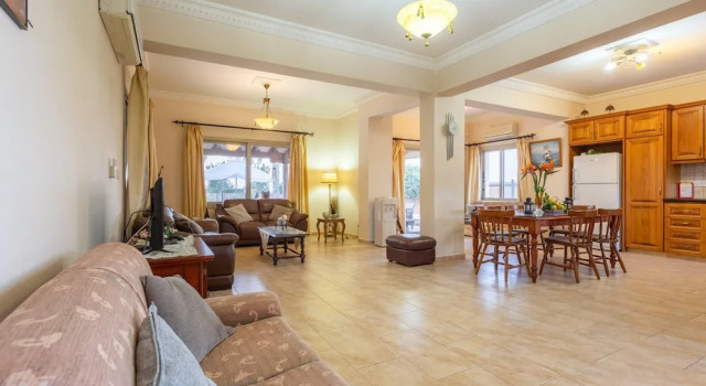 Villa Jan Lui Large Private Pool Walk to Beach Sea Views A C Wifi Eco-friendly - 3296