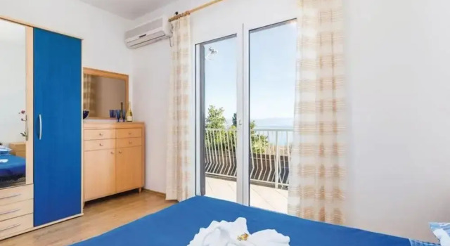Коттедж Holiday Home Brsec