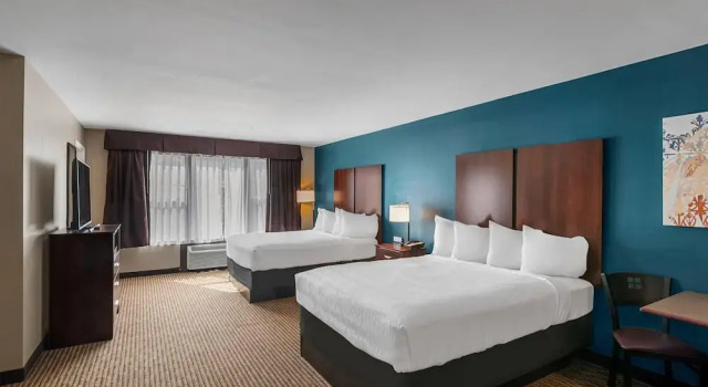 Четырёхместный люкс The Hotel Saratoga, an Ascend Collection Hotel
