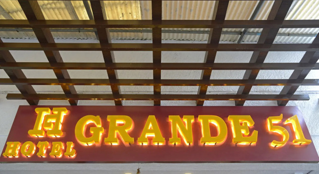 Hotel Grande 51, Забронировать Отель Отели штата Махараштры 3 звезды, 3*