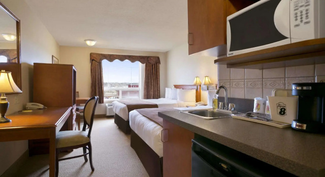 Четырёхместный номер Super 8 by Wyndham Fort Nelson BC