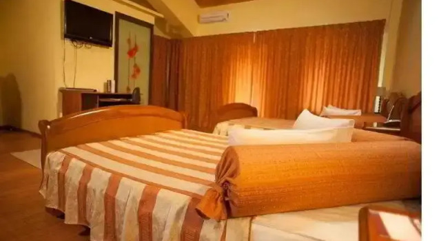The Seasons Hotel, Rezerwuj Hotel Hotele w Ilfov z parkingiem, Parking