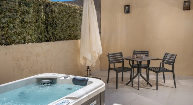 Двухместный номер Executive Дуплекс Erotokritos City Luxury Suites