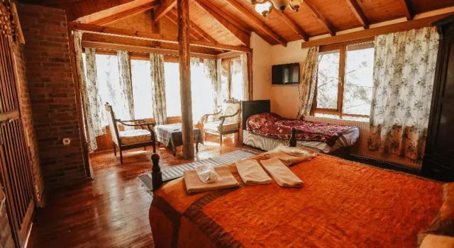 Kayserkaya Cottages & Camping